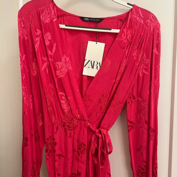 NWT - ZARA Fuchsia Satin Jacquard Wrap Dress - Size M - Picture 8 of 8